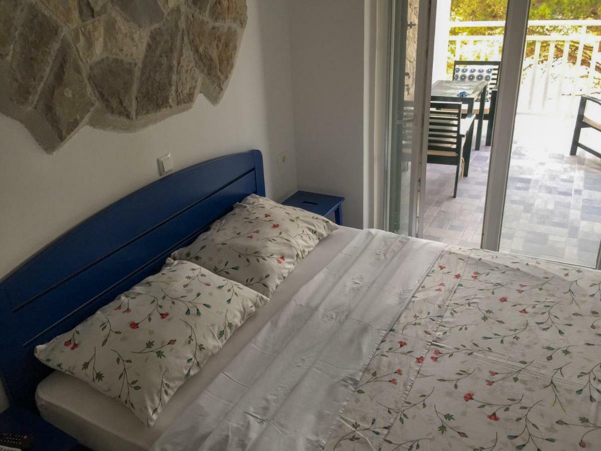 Pomestak Apartman *